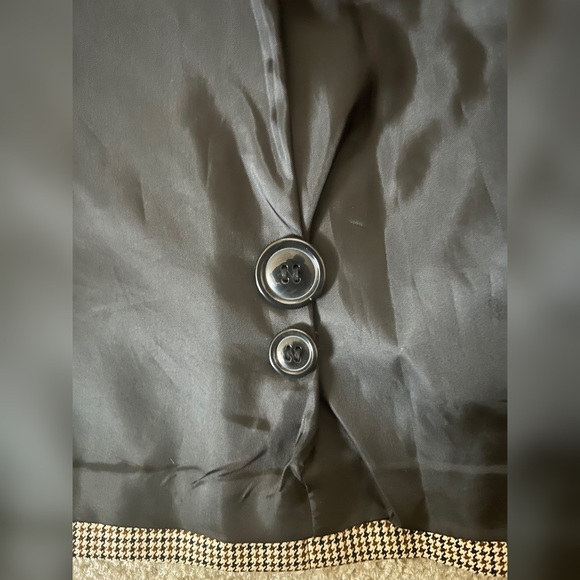 Beautiful Brown and Navy Karen Scott Blazer - Picture 4 of 5